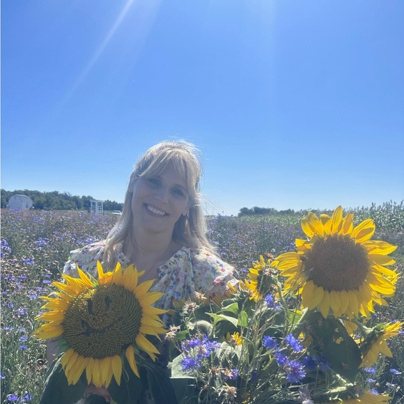 Thank you for visiting! All offers welcome! ~ Amy - Picture 2 of 3